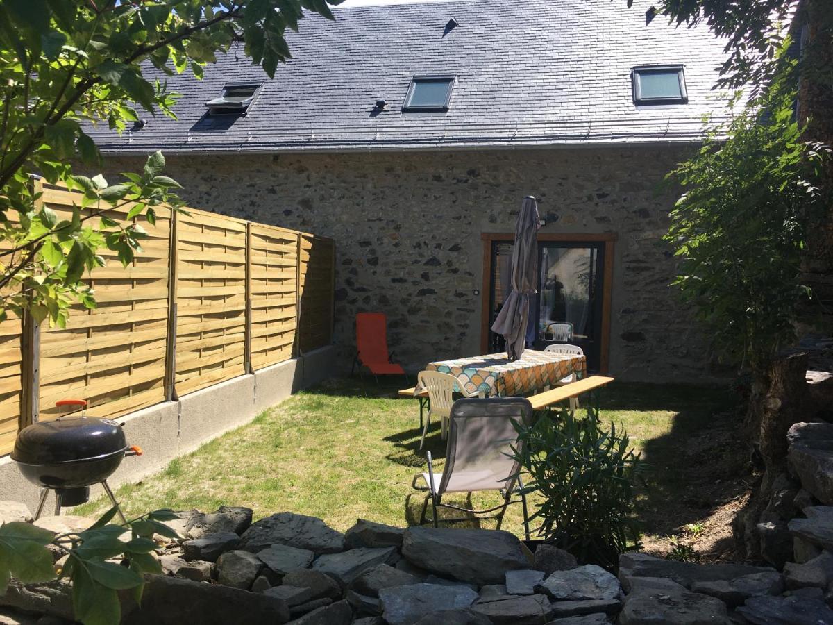 Gite De Montagne Le Lustou Sailhan Exterior photo